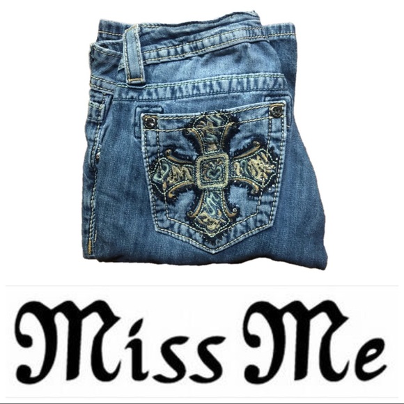 Miss Me Denim - 💥FLASH SALE💥 Miss Me Light Wash Jeans w Crosses
